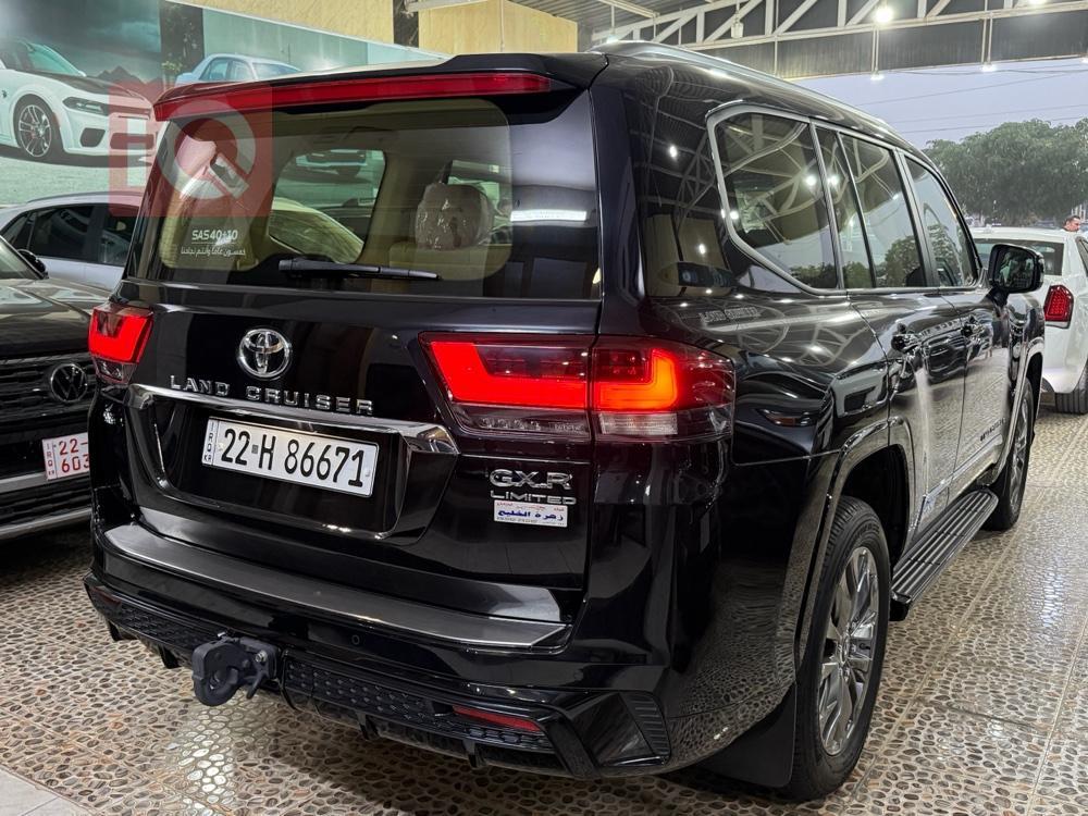 Toyota Land Cruiser